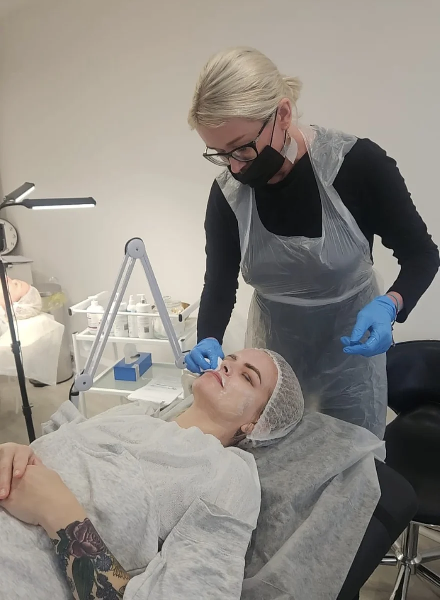 Praktyczne szkolenie - zabieg na twarz